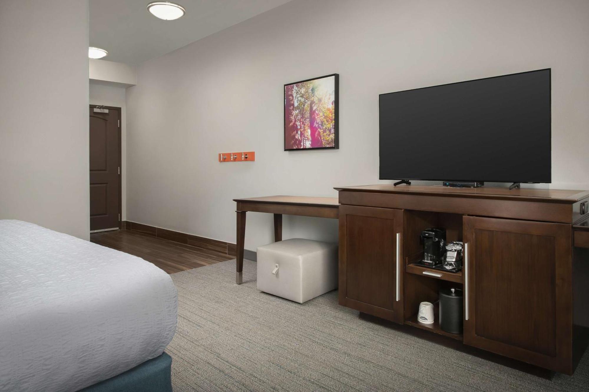Hampton Inn & Suites Portland/Hillsboro-Evergreen Park Exterior foto